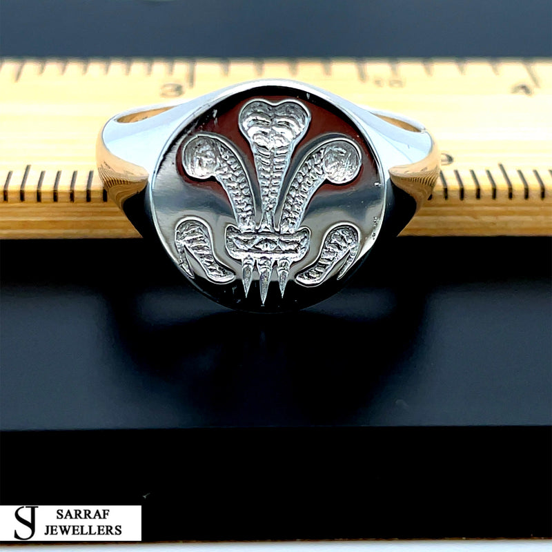 MAIDEN'S PRINCE OF WALES FEATHERS 925 Silver Sterling Signet Ring 5.5gr All Sizes Brand NEW*