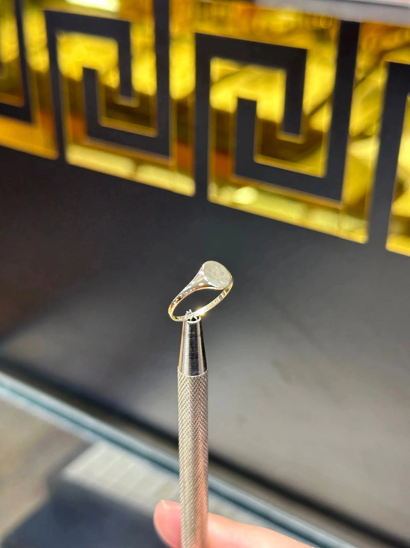 9ct Yellow Gold Signet Ring, Gold Ladies Ring, Free Engraving, Classic Signet Ring, Pinky ring, Oval Ring, Round Ring